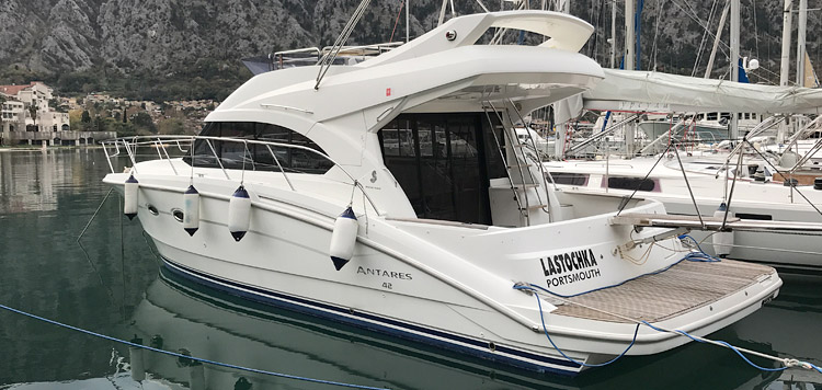 Beneteau Antares 42