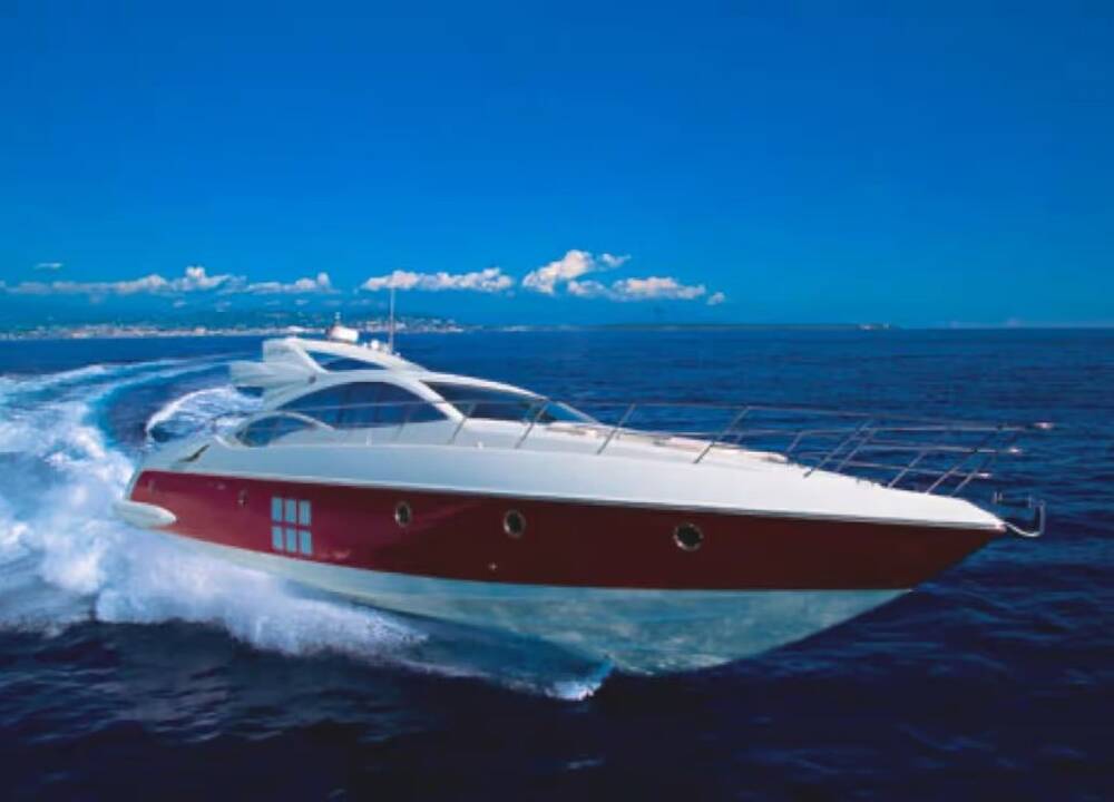 Спортивне купе Azimut 68S