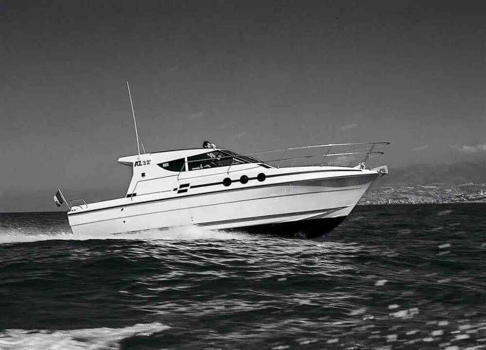 Ера Targa і велична AZ 32’