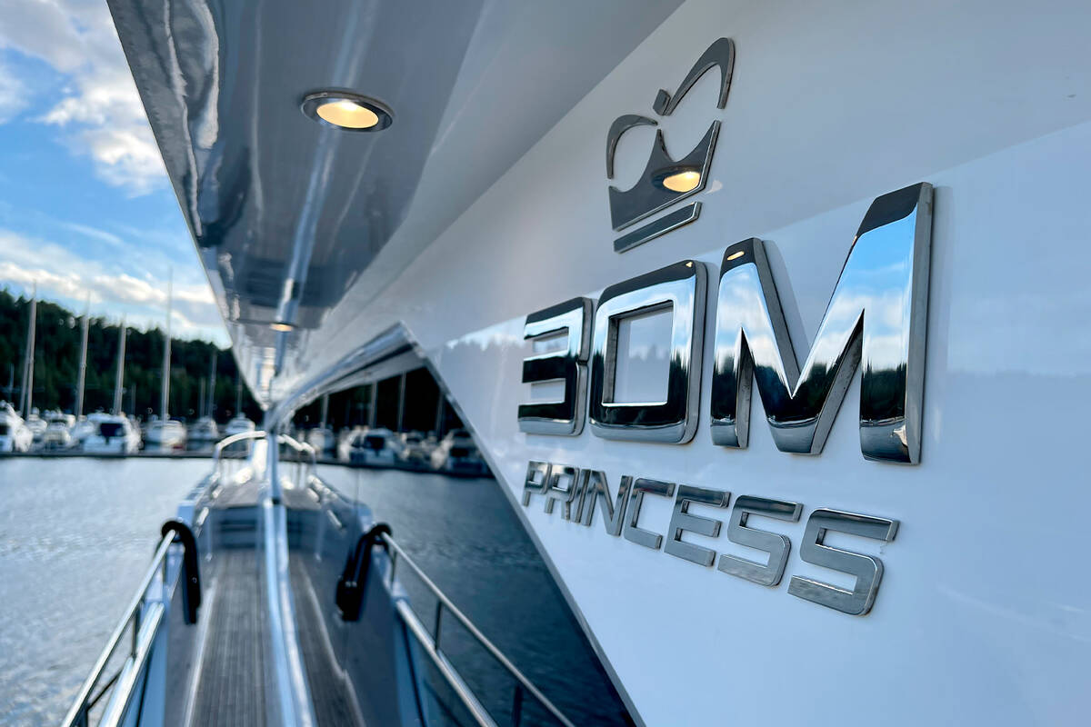 Екстер'єр Princess 30M M/Y AFON 