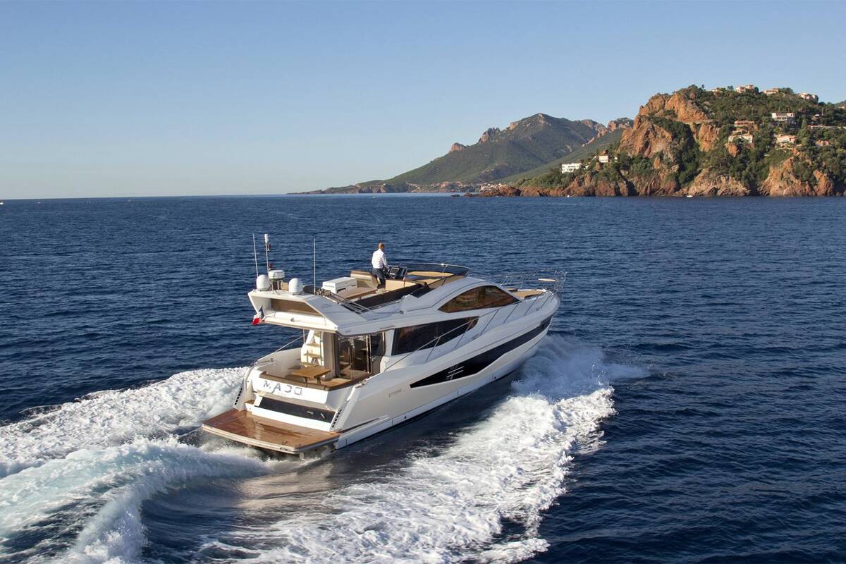 Екстер'єр Galeon 550 Fly