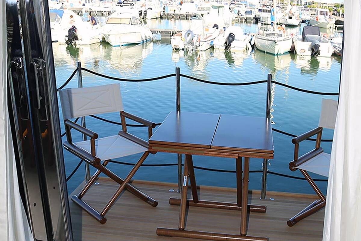 Lounge area on side deck