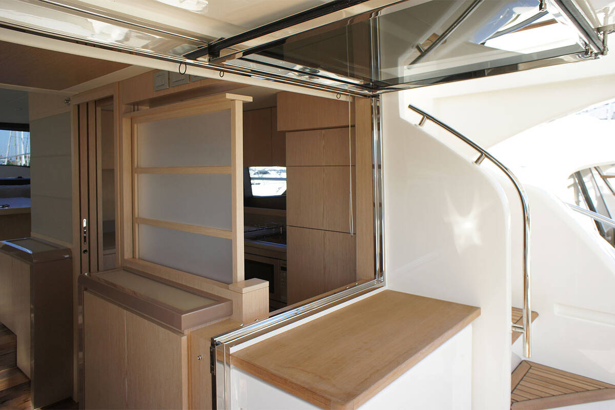 The entrance to the salon from the cockpit