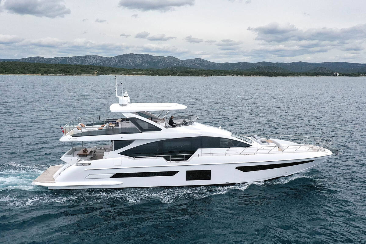 Exterior Azimut Grande 25 METRI M/Y "VIVA"