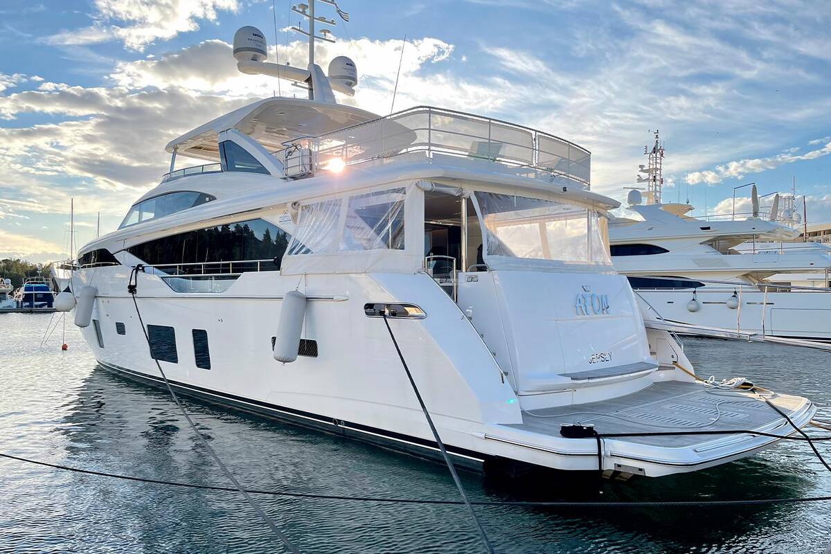 Екстер'єр Princess 30M M/Y AFON 