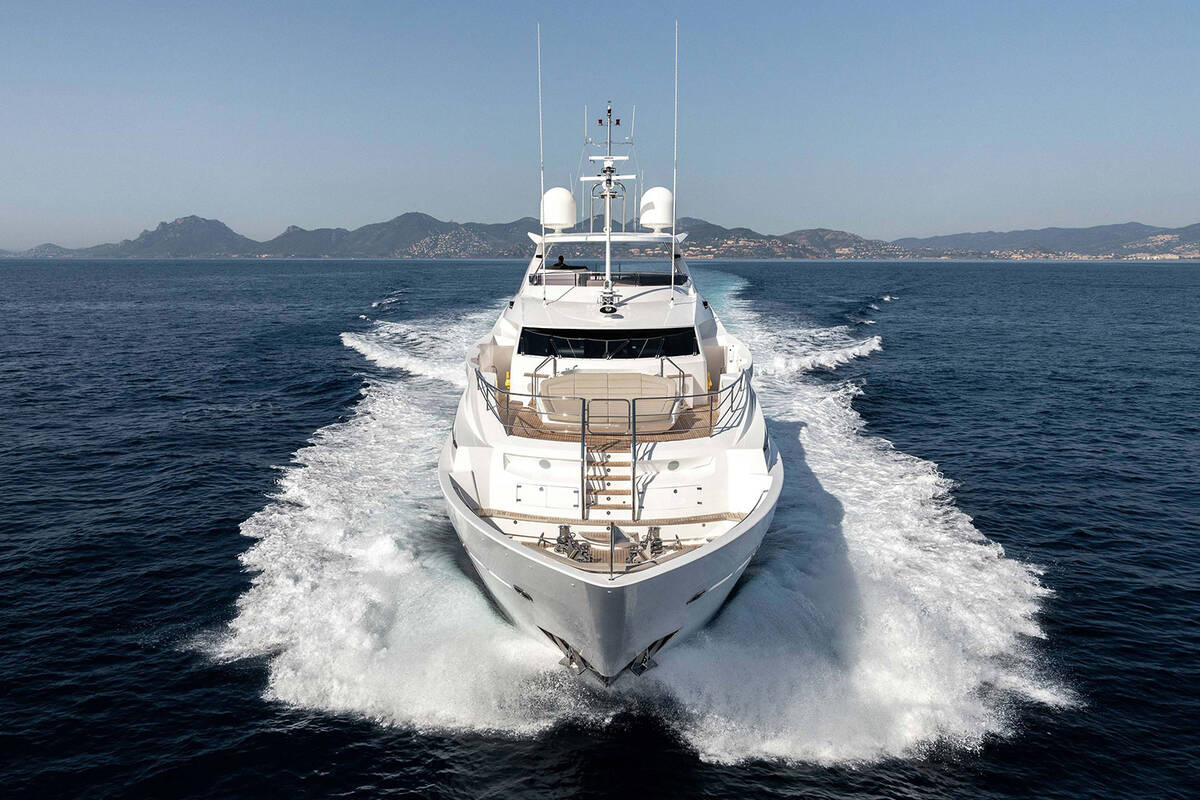 Exterior M/Y ELYSIUM