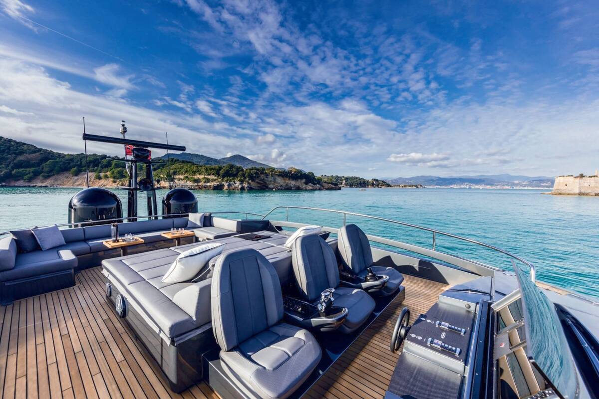 Sun deck