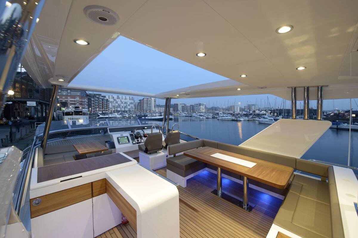 Flybridge