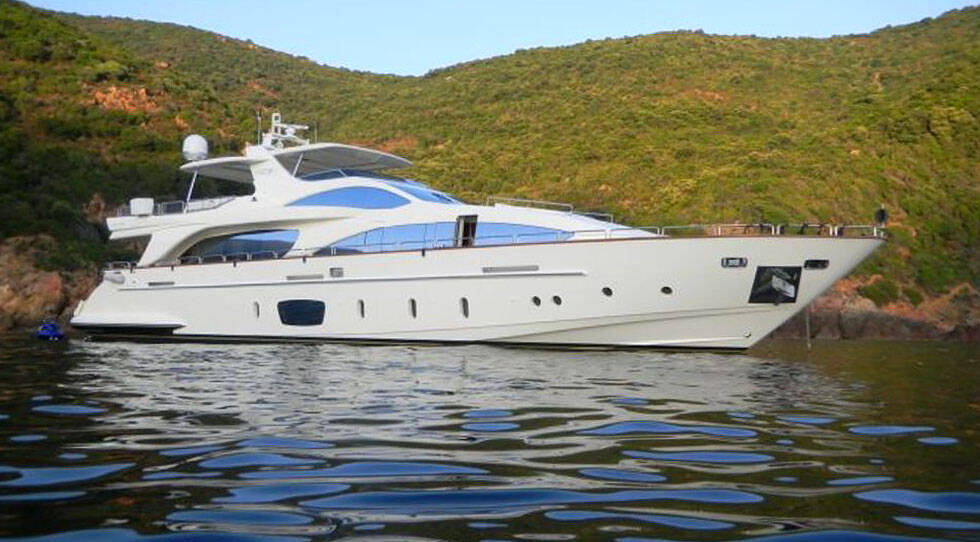 Exterior Azimut 105 - 2008 / 2012
