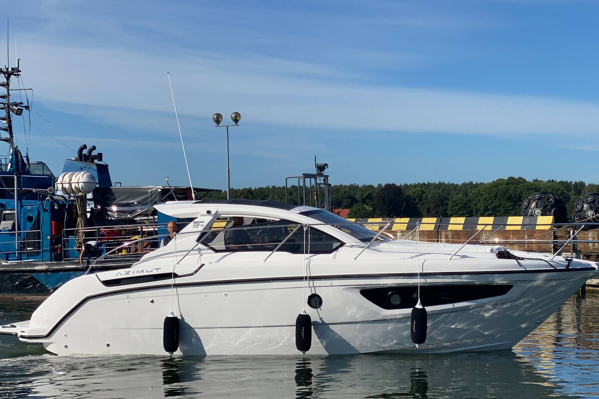 Exterior Atlantis 34