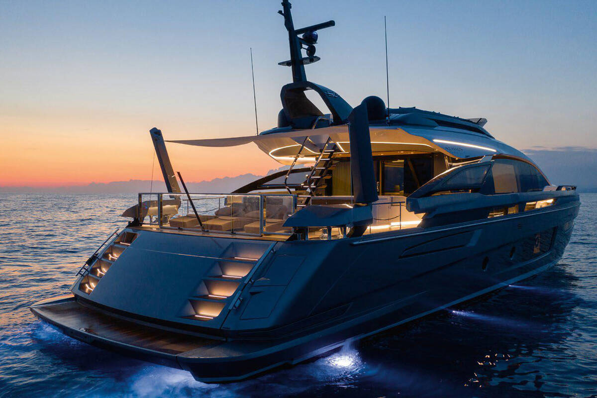 Екстер'єр Azimut Grande S10