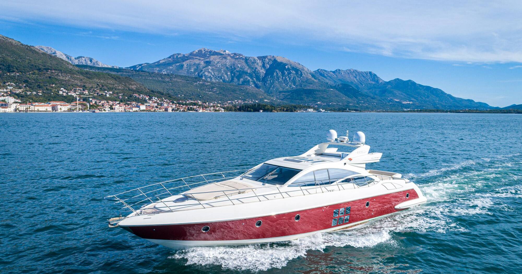 Azimut 68S
