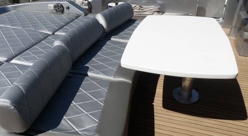 Cockpit table