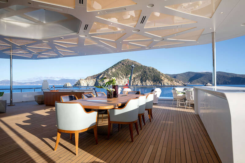 Owner's deck aft lounge area