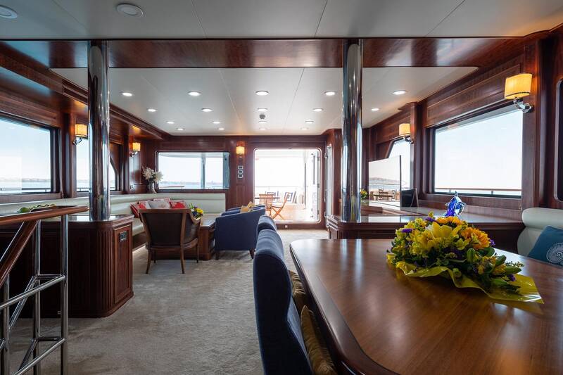 Main deck salon