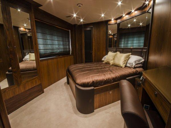 Port guest cabin