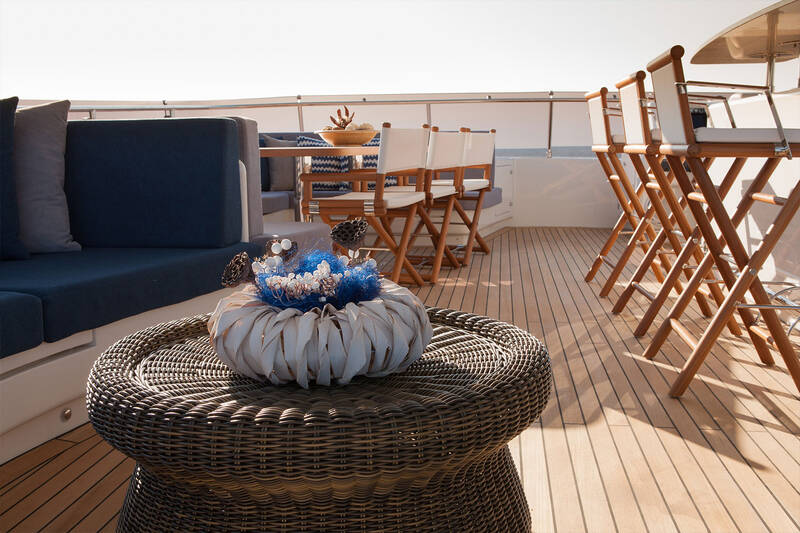 Dining area on flybridge
