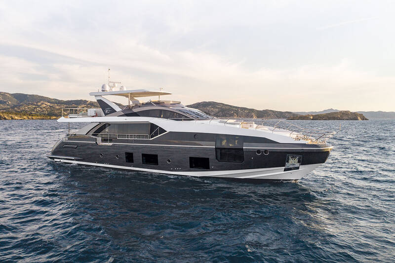 Екстер'єр Azimut Grande 27METRI