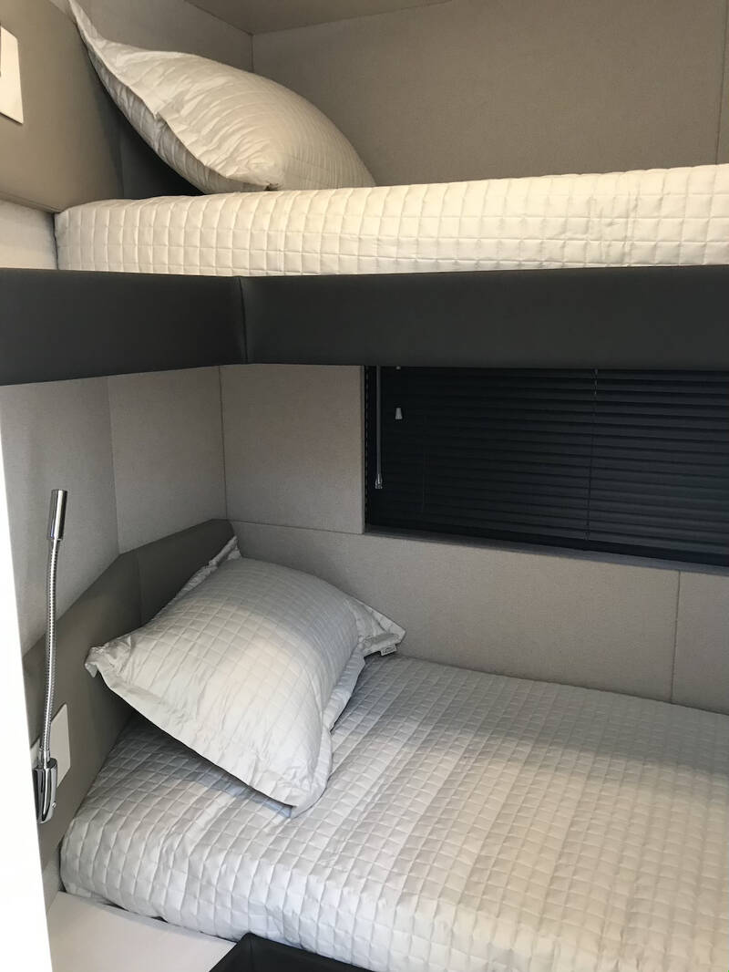 Guest cabin