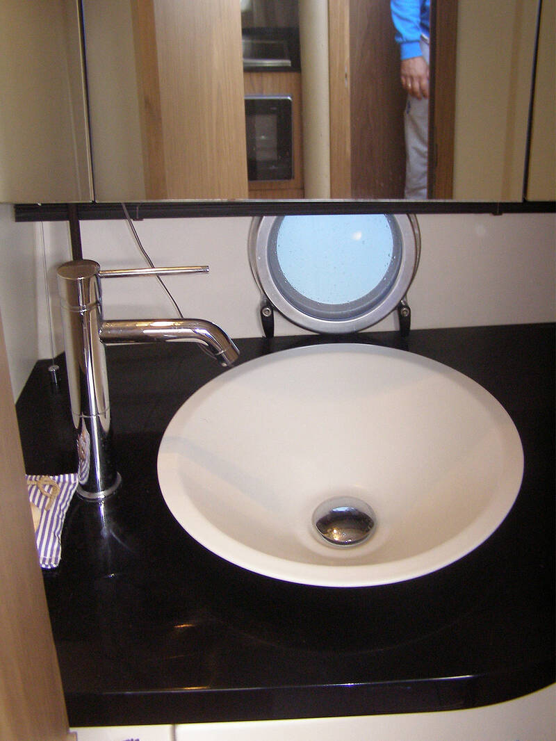 Sessa C32