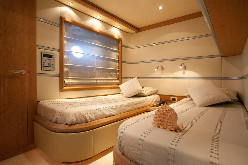 Guest cabin