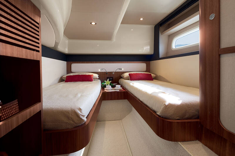 Guest cabin