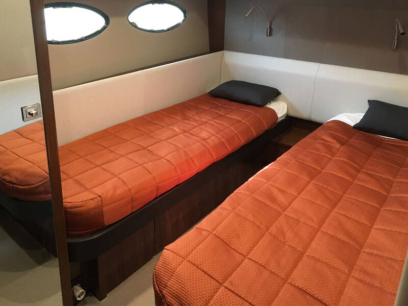Guest cabin