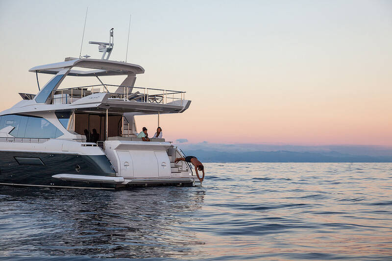 Екстер'єр Azimut Fly 72