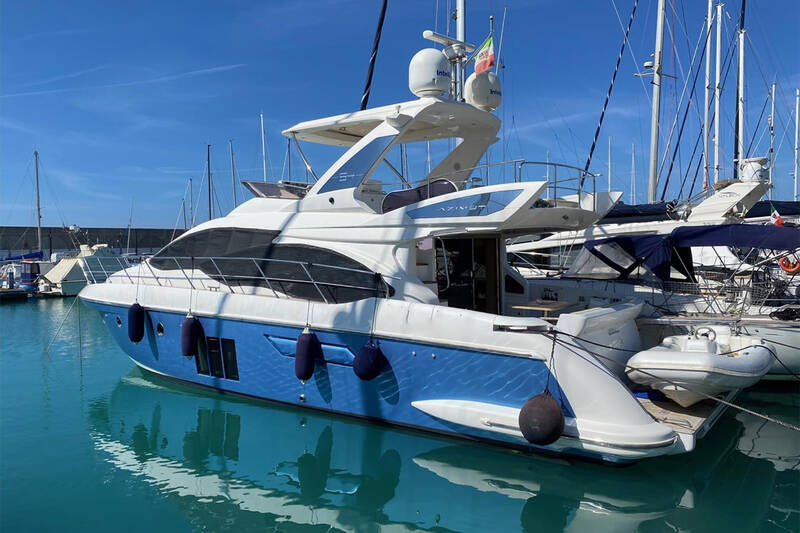 Exterior Azimut 54 2013