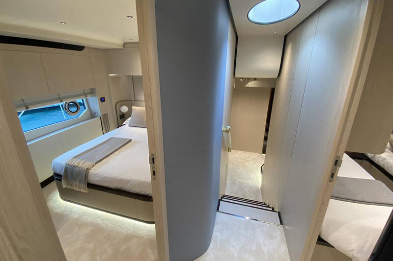 Lower deck