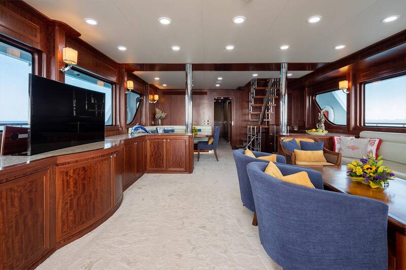 Main deck salon