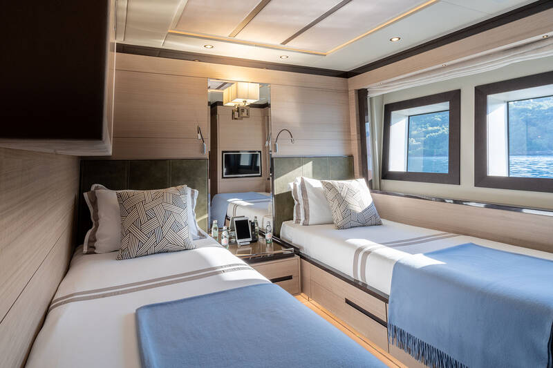 Twin guest cabin