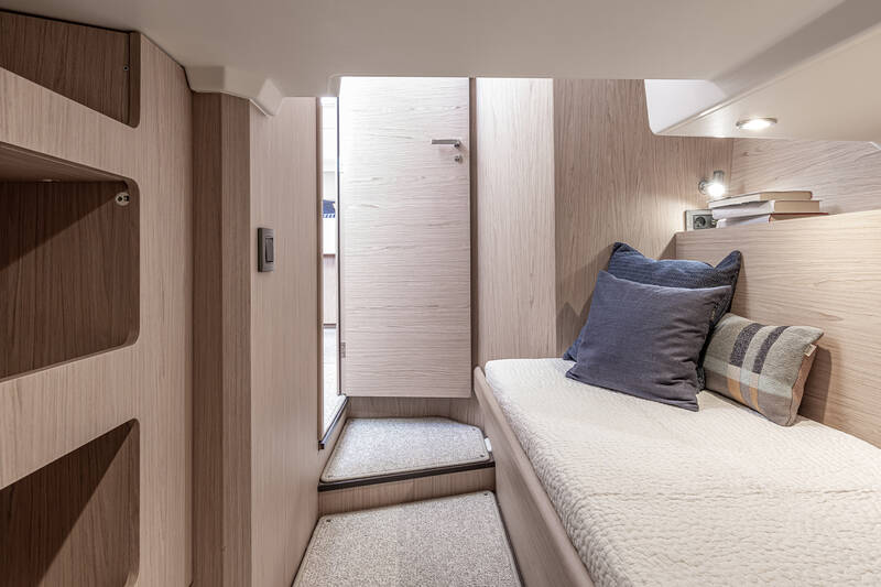 Guest cabin