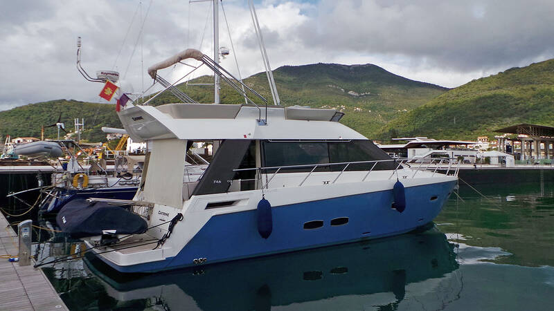 Exterior Sealine F46 (2009)