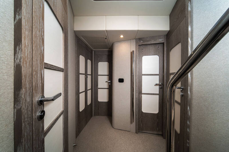 Lower deck