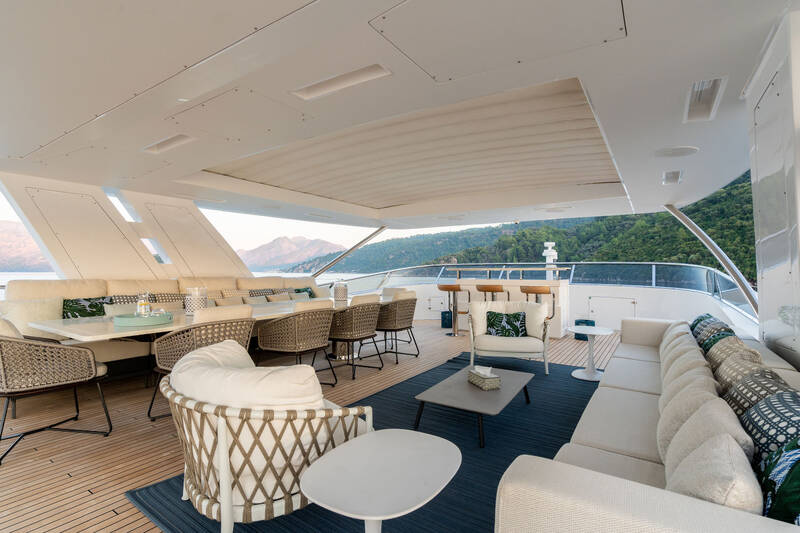 Lounge area on the sundeck