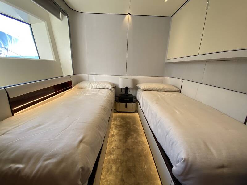 Guest cabin Portside