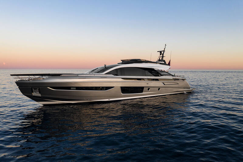 Екстер'єр Azimut Grande S10