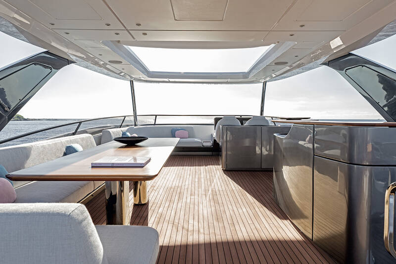 Dining area on flybridge