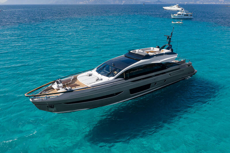 Екстер'єр Azimut Grande S10