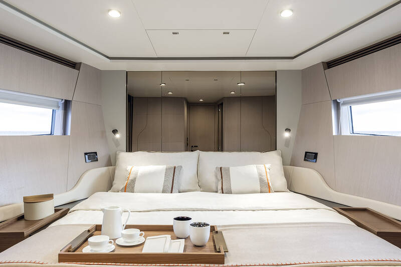 Bow VIP cabin