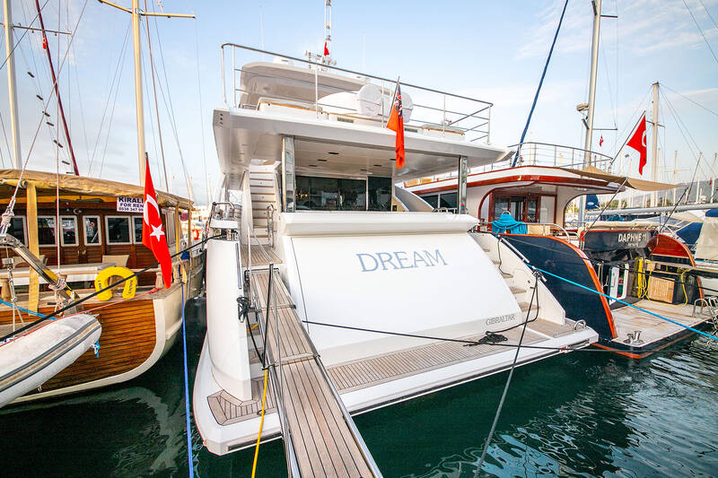 Екстер'єр M/Y DREAM