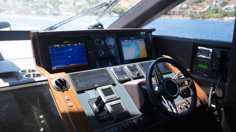 Main helm station