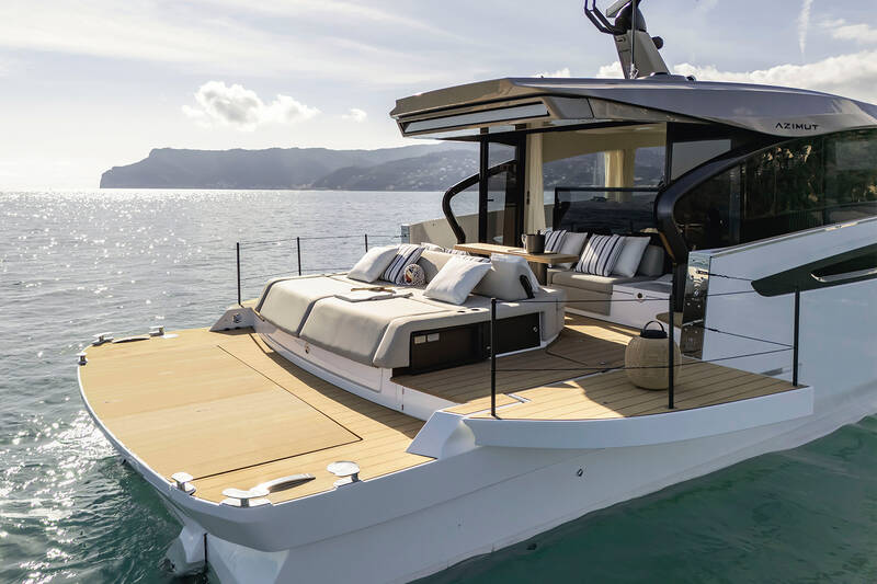Fun island on cockpit