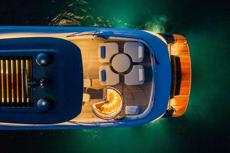 Екстер'єр Magellano 25 METRI M/Y OREL