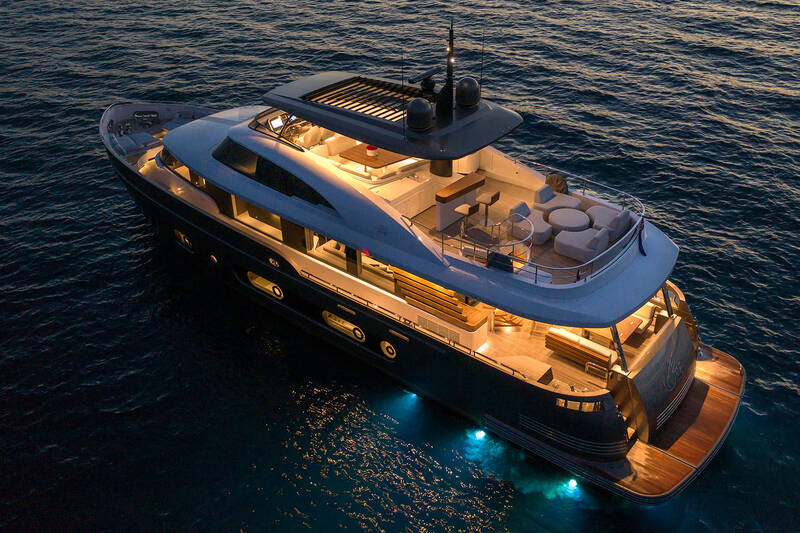 Екстер'єр Magellano 25 METRI M/Y OREL