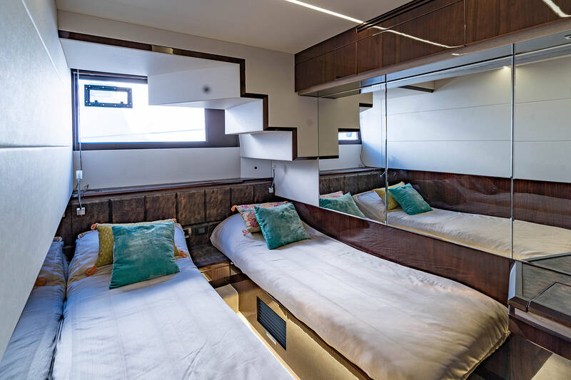 Guest cabin