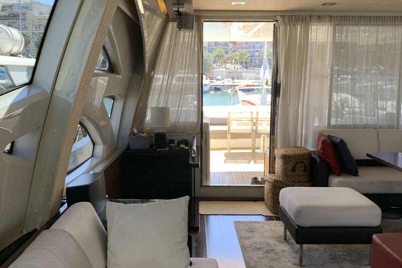 Salon of the Azimut 86S