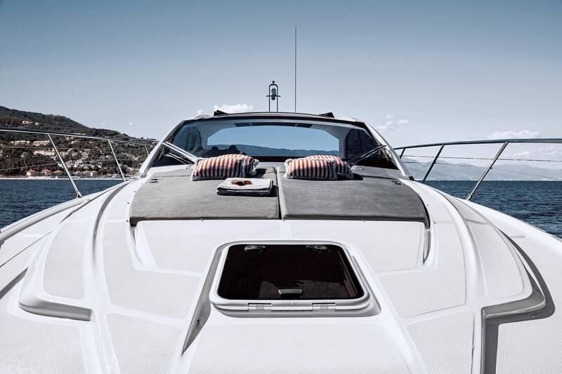 Bow deck
