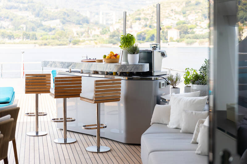 Bar on aft upper deck